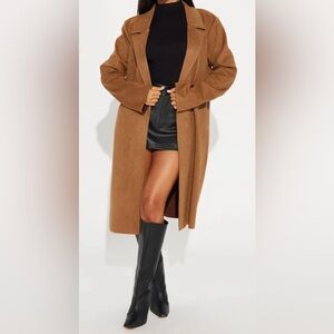 One Button Trench coat Camel tan Size M NWT